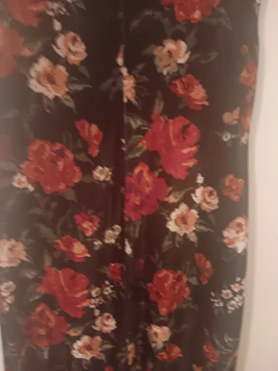 Maurices Black Red Floral Velvet Bodycon Midi Dress Medium - Picture 4 of 5